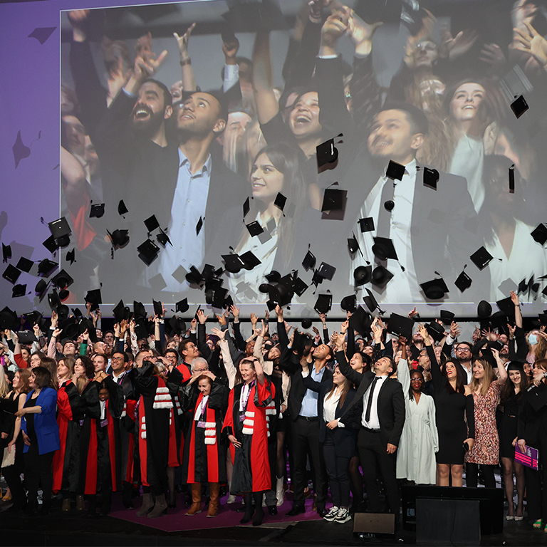 Remise des diplômes de l'université PRÉVOIR